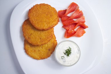 Somonlu patates gözlemesi.