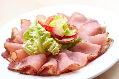 Dilimlenmiş etli meze