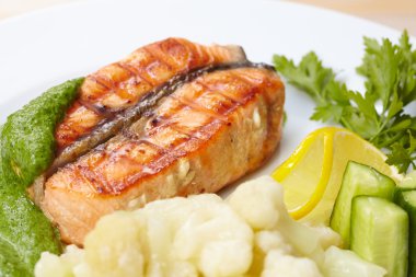 karnabahar ile Somon steak