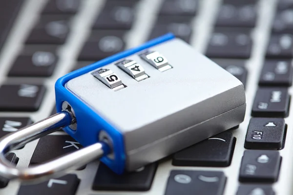 Padlock on keyboard closeup — Stock Photo, Image