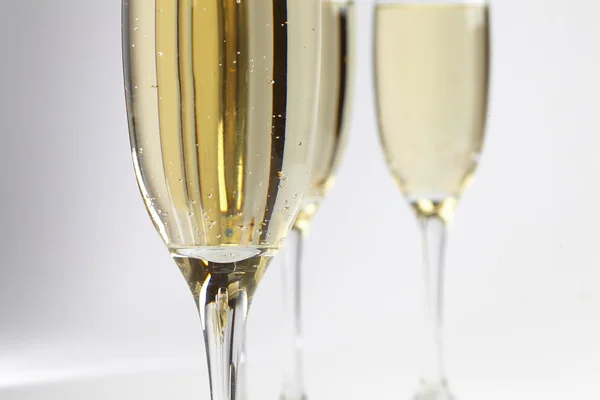 Copas de champán en blanco — Foto de Stock