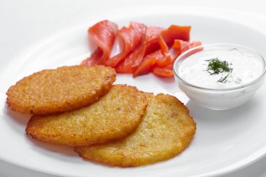 Somonlu patates gözlemesi.