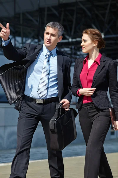 Business men and woman outdoor — Stock Photo, Image