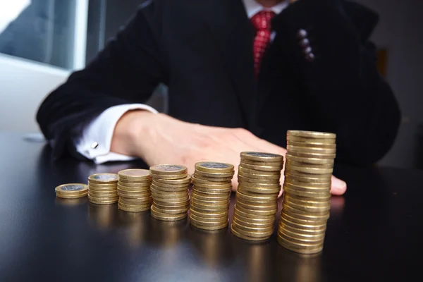 İşadamı para destesi ile