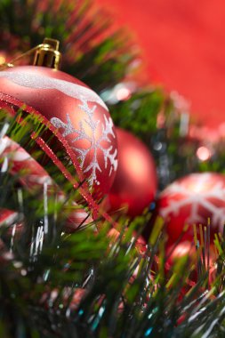 Renkli Noel süslemesi