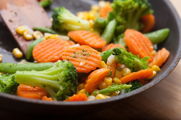 kızartılmış lezzetli sebze