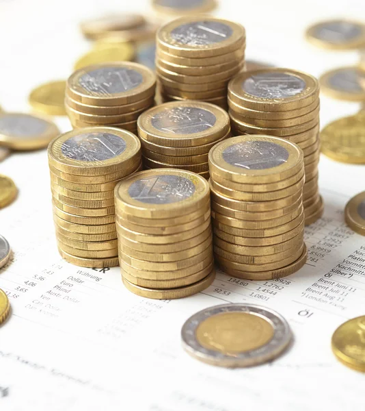 Euro coins on graph — Stock Photo, Image