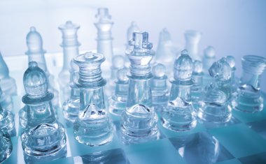 Cam satranç figürler