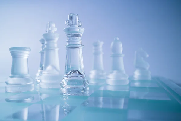 Figuras de ajedrez de vidrio —  Fotos de Stock