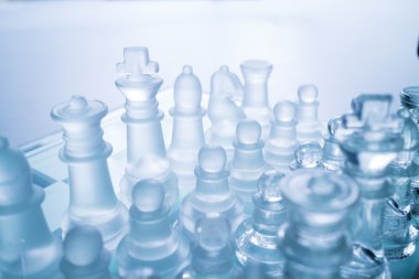 Cam satranç figürler