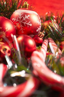 Renkli Noel süslemesi