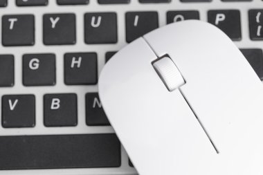 Bilgisayar fare klavye ile