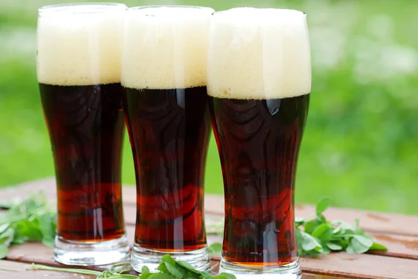 Три склянки пива — стокове фото