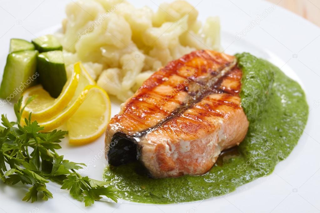 salmon steak with cauliflower