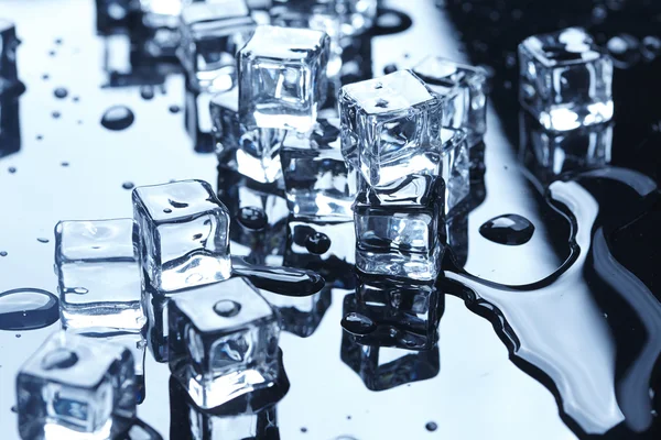 Wet ice cubes — Stock Photo, Image