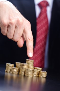 İşadamı para destesi ile