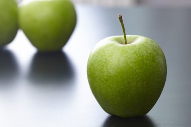 taze yeşil elma