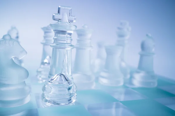 Figuras de xadrez de vidro — Fotografia de Stock