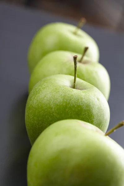 Pommes vertes fraîches — Photo