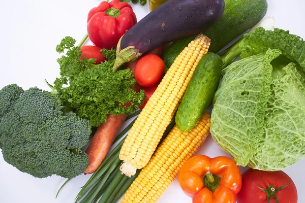 Légumes frais sur blanc — Photo