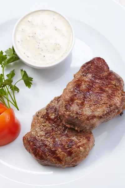 Bistecca con salsa — Foto Stock