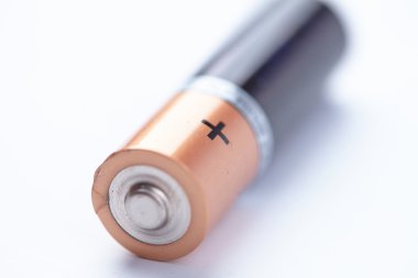 aa batarya üzerinde beyaz izole