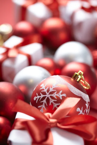 Kerstkaart met geschenkdozen — Stockfoto