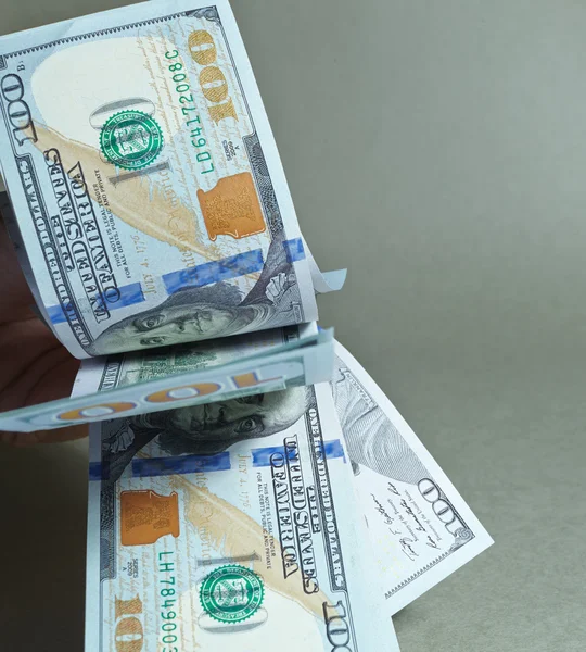 Uçan dolarlık banknotlar — Stok fotoğraf