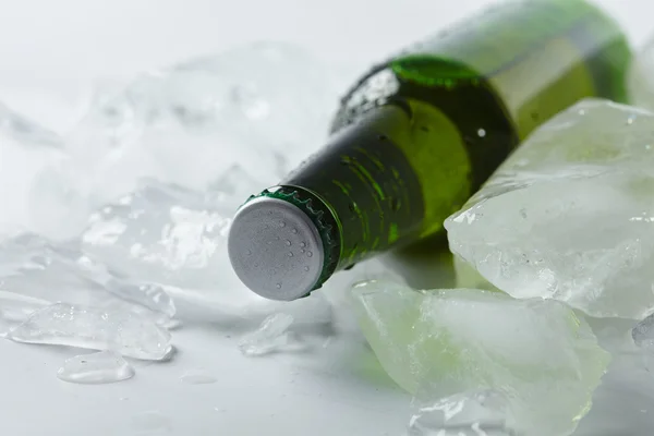 Beer bottle in ice — Φωτογραφία Αρχείου