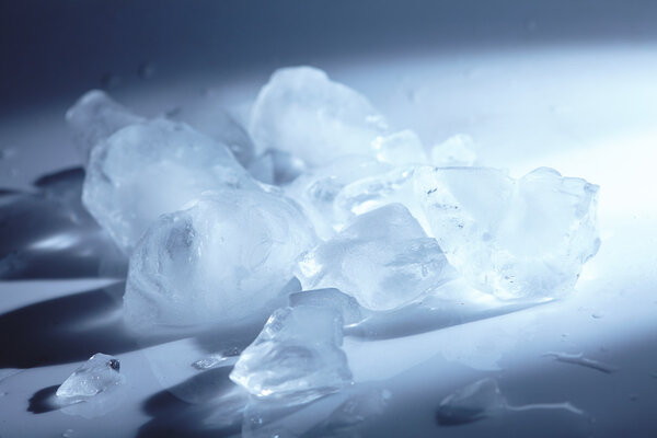 wet ice cubes