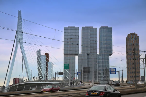 ROTTERDAM, PAYS-BAS - 18 AOÛT : Rotterdam est un mode ville — Photo