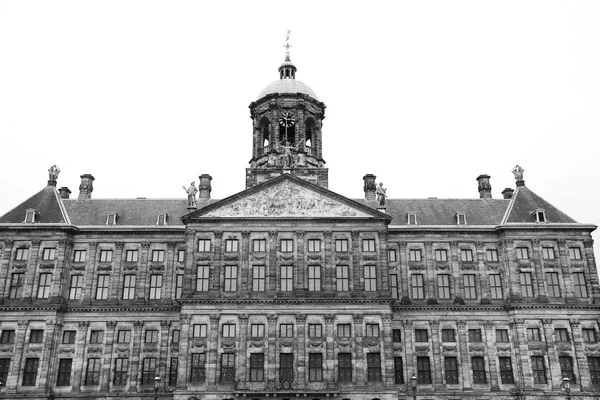 Palacio Real en la Plaza Dam de Ámsterdam, Países Bajos — Foto de Stock