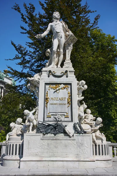 Statue de Wolfgang Amadeus Mozart à Vienne — Photo