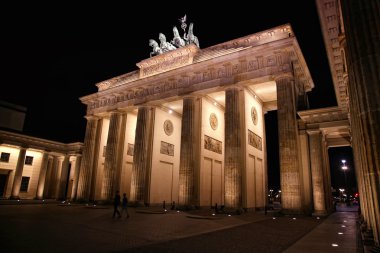 Brandenburg Kapısı, gece de berlin, Almanya