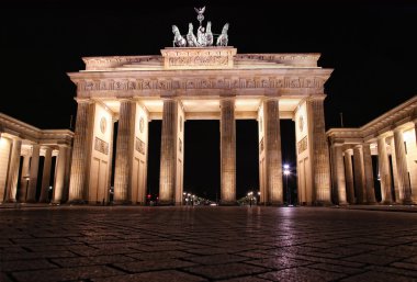 Brandenburg Kapısı, gece de berlin, Almanya