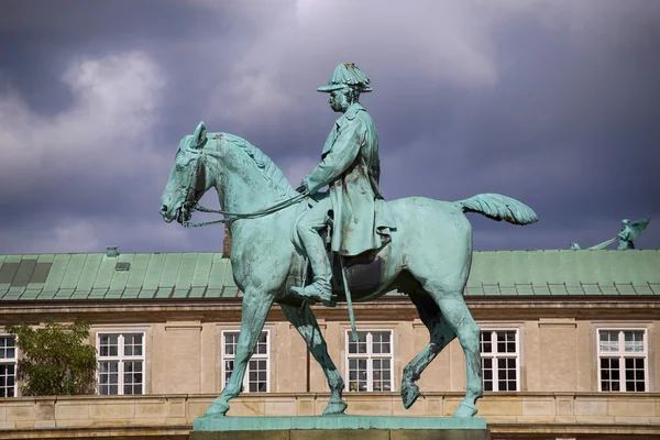 IX. Keresztély közelében Christiansborg palota, Co lovas szobra — Stock Fotó