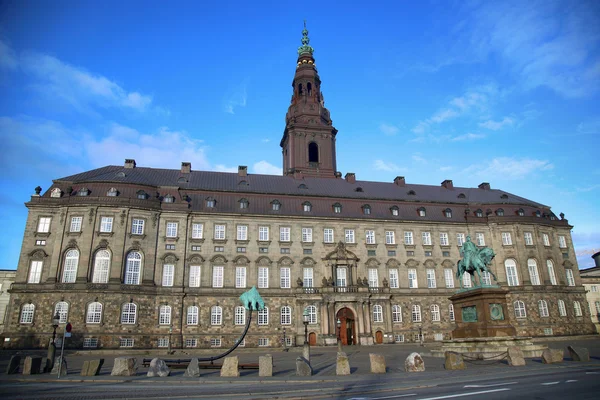 Christiansborg Palace in early morning, Copenaghen, Danimarca — Foto Stock