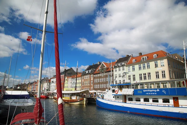 Puerto de Nyhavn en Copenhague, Dinamarca — Foto de Stock