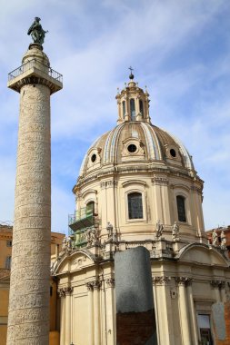 Traian sütun ve santa maria di loreto, Roma, İtalya
