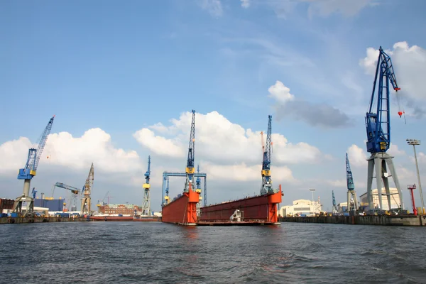 Přístav Hamburk na řece Labe, největší přístav v Německu — Stock fotografie
