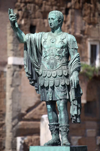 Statue CAESARI NERVAE Augustus, Rome, Italy — Stock Photo, Image