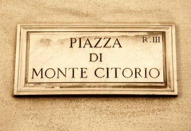 Street plate of Piazza di Monte Citorio in Rome, Italy