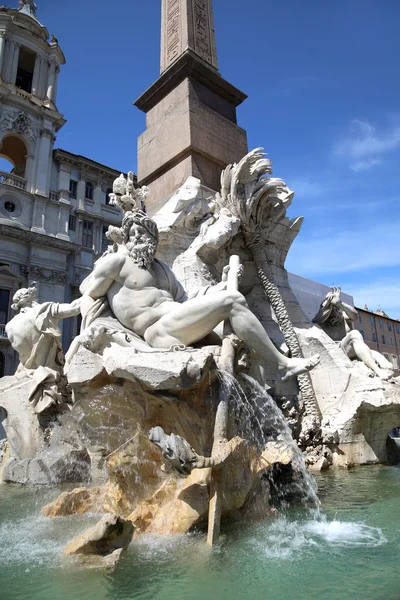 Piazza del Popolo y Flaminio Obelisco en Roma, Italia — Foto de Stock