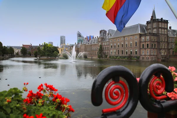 Binnenhof Palace, Parlament holandês em Haia, Países Baixos — Fotografia de Stock