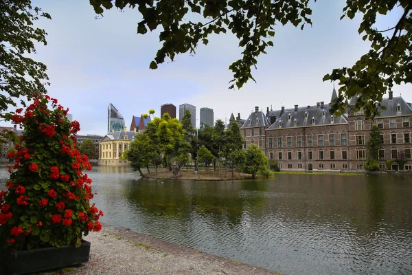 Binnenhof Palace, Parlament holandês em Haia, Países Baixos — Fotografia de Stock