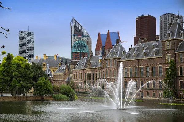 Binnenhof Palace, Parlament holandês em Haia, Países Baixos — Fotografia de Stock