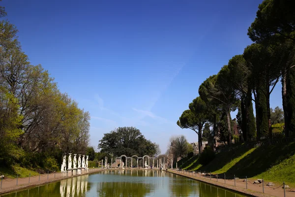 Starożytne ruiny Villa Adriana (Willa Hadriana), Canopo, — Zdjęcie stockowe