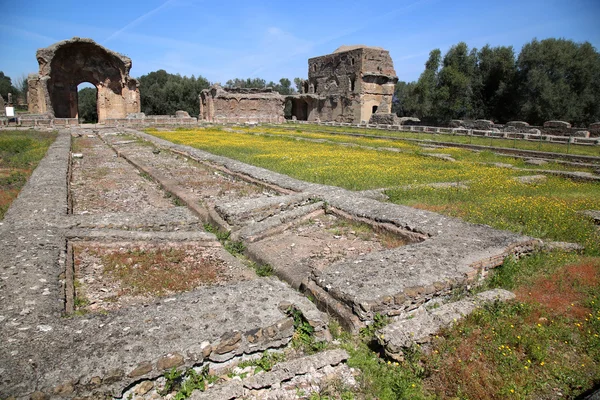 Ancient ruins of Villa Adriana (The Hadrian 's Villa), Piazza d — стоковое фото
