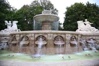 Münih, Alman Lenbachplatz Wittelsbacher Çeşmede