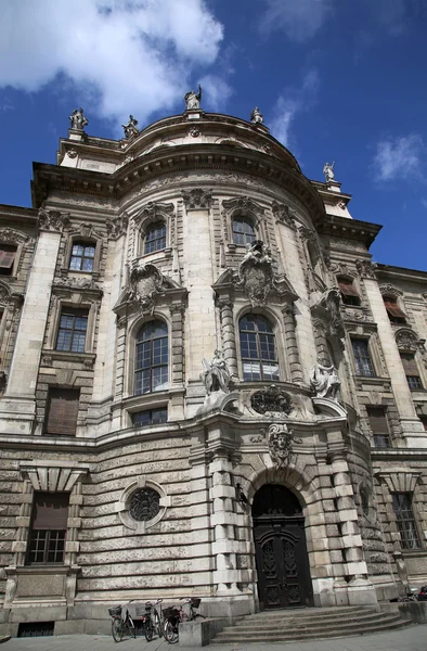 Палац справедливості (Justizpalast) в Мюнхені, Баварія, Німеччина — стокове фото